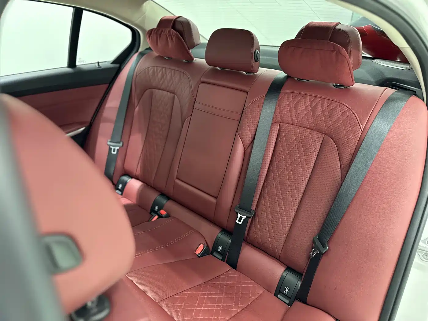 BMW i3 2023 eDrive 40 L Shadowline Package фото 18