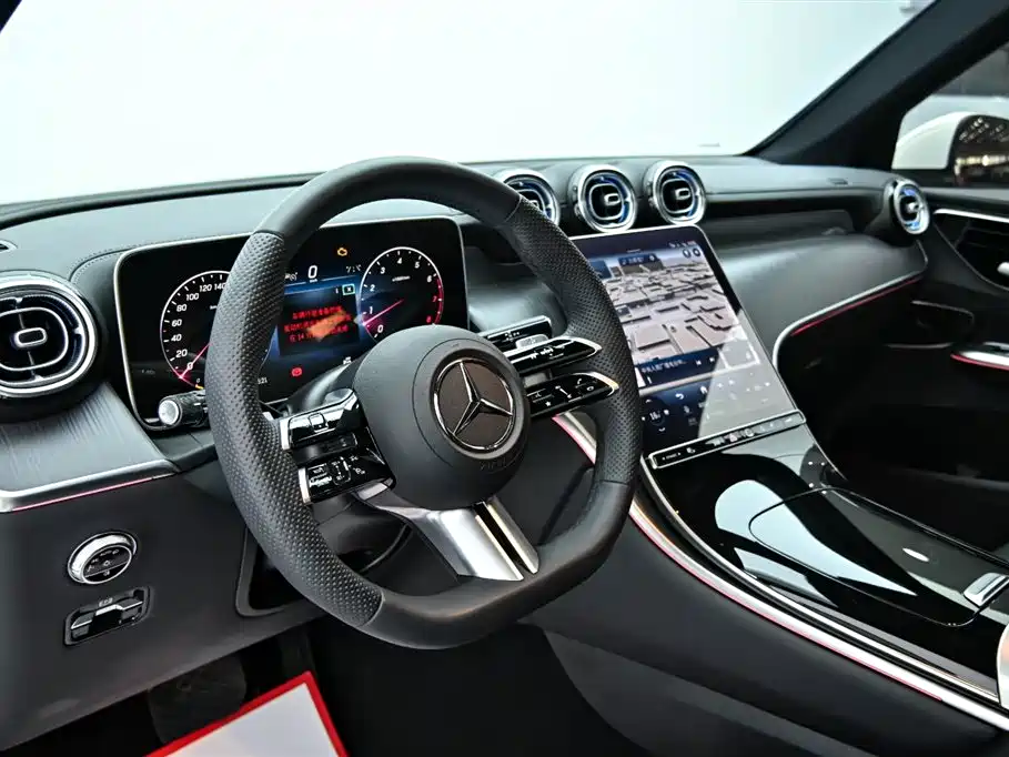 MERCEDES-BENZ GLC
