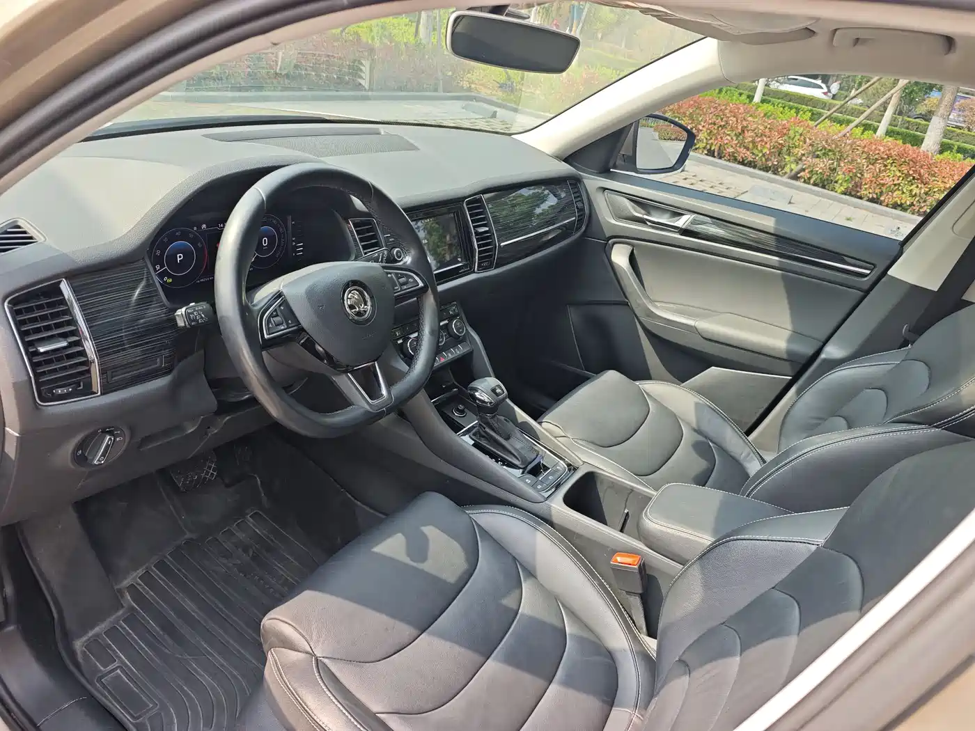 Škoda Kodiaq 2019 Facelift TSI330 5-Seater 2WD Luxury Premium Edition China V фото 13