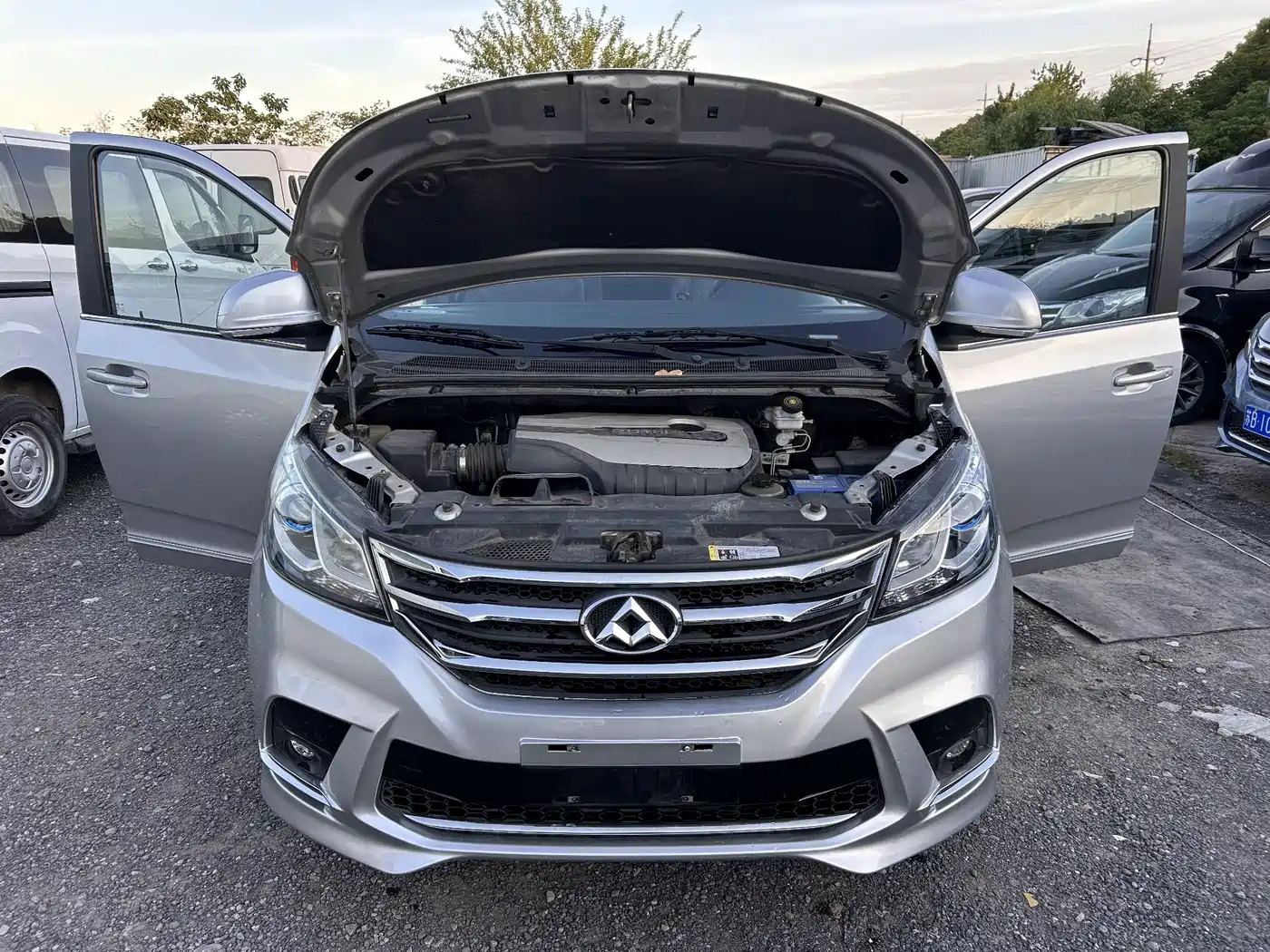 SAIC Maxus Maxus G10 2018 PLUS 2.0T Automatic Elite Edition фото 7