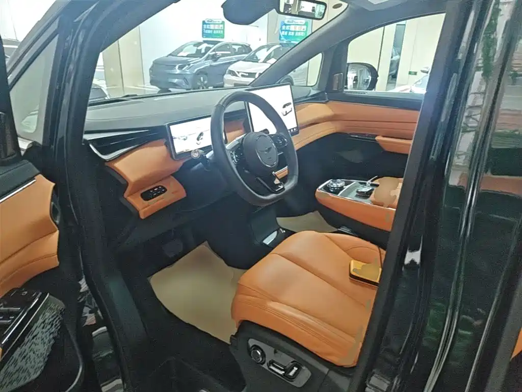 Geely Galaxy Yizhen L380 2025 Model 805km Flagship Edition AWD фото 10