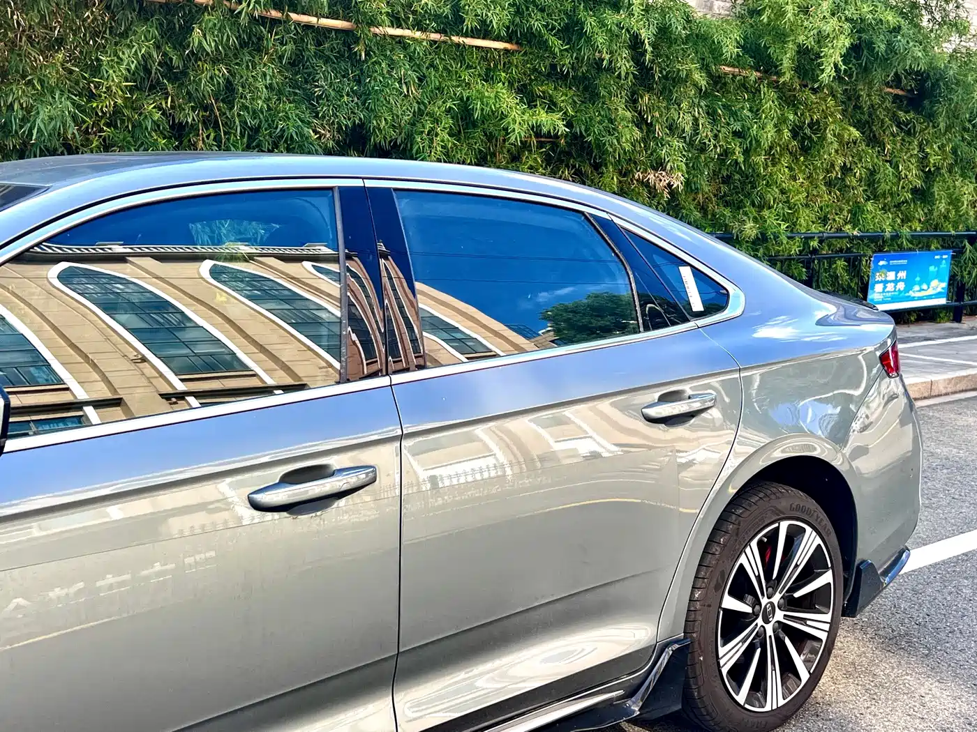 Фото 6 - Geely Preface