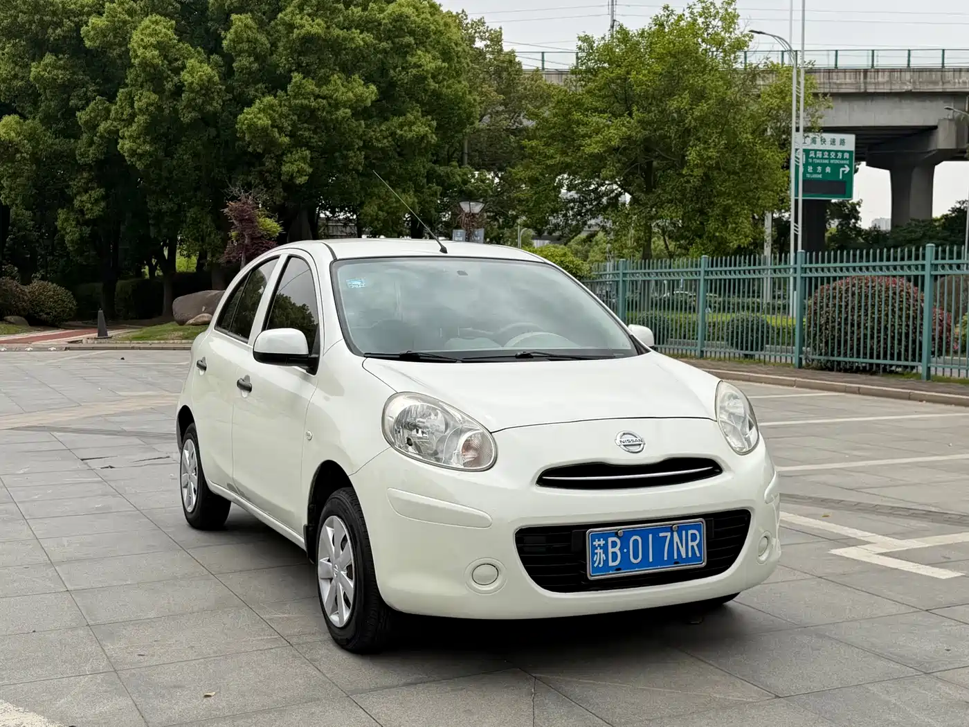 2014 Nissan March
