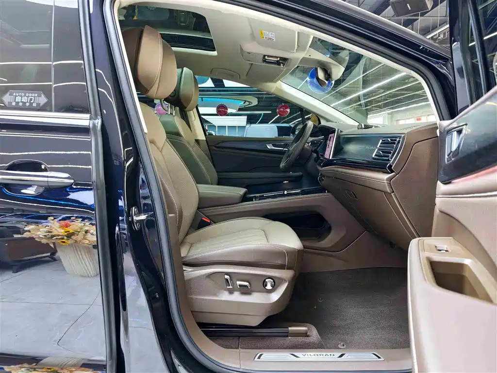 Volkswagen Viloran 2023 380TSI Prestige Edition фото 8