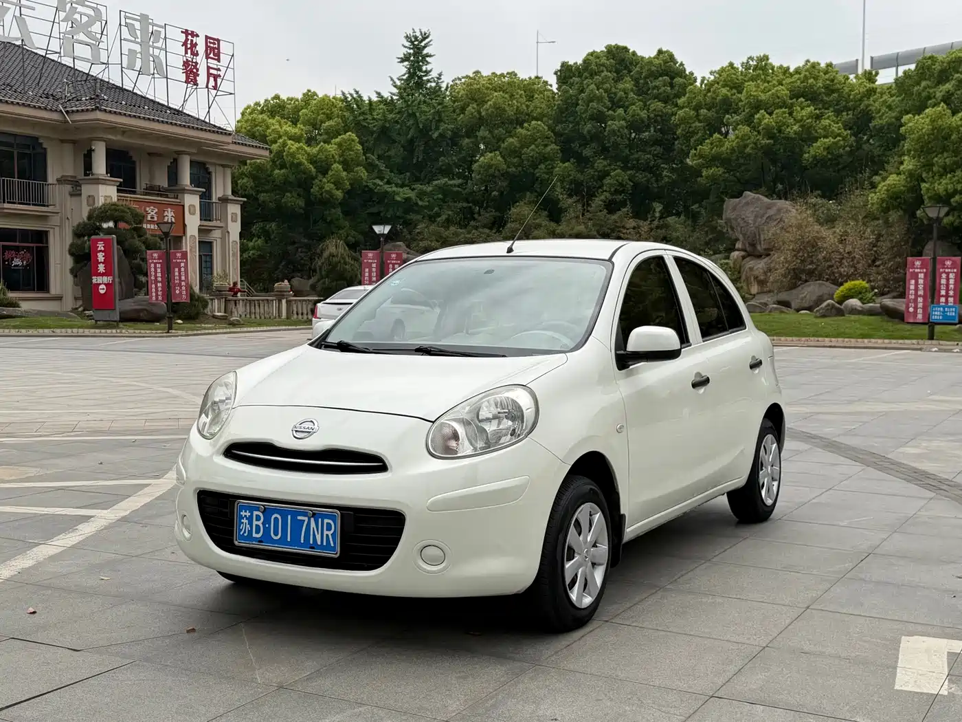 2014 Nissan March