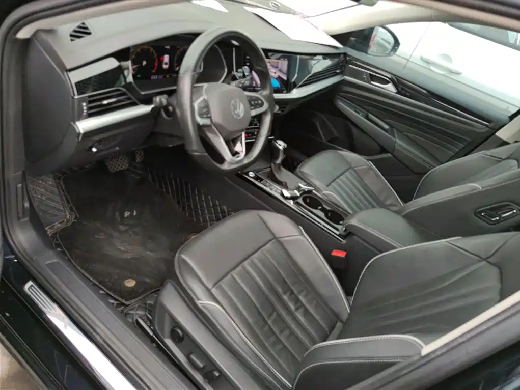 Volkswagen Passat 2022 330TSI Elite Edition фото 11