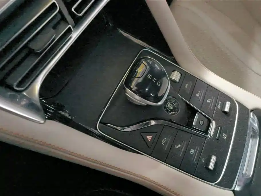 BYD Song PLUS PHEV 2021 DM-i 51KM Honor фото 16