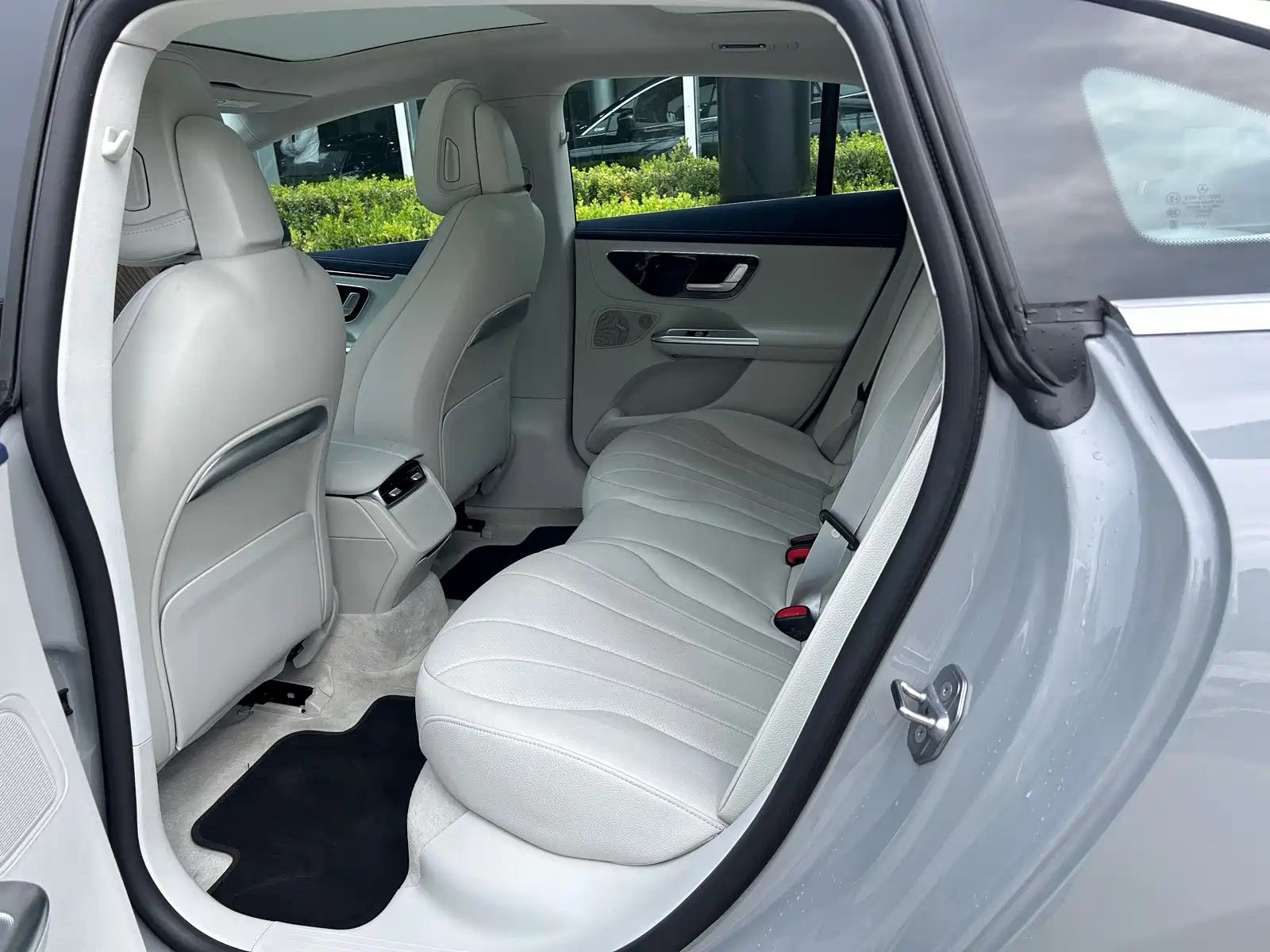 Фото 7 - Mercedes-Benz EQE