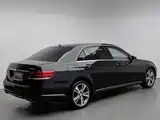 صورة 2 - Mercedes-Benz E-Class