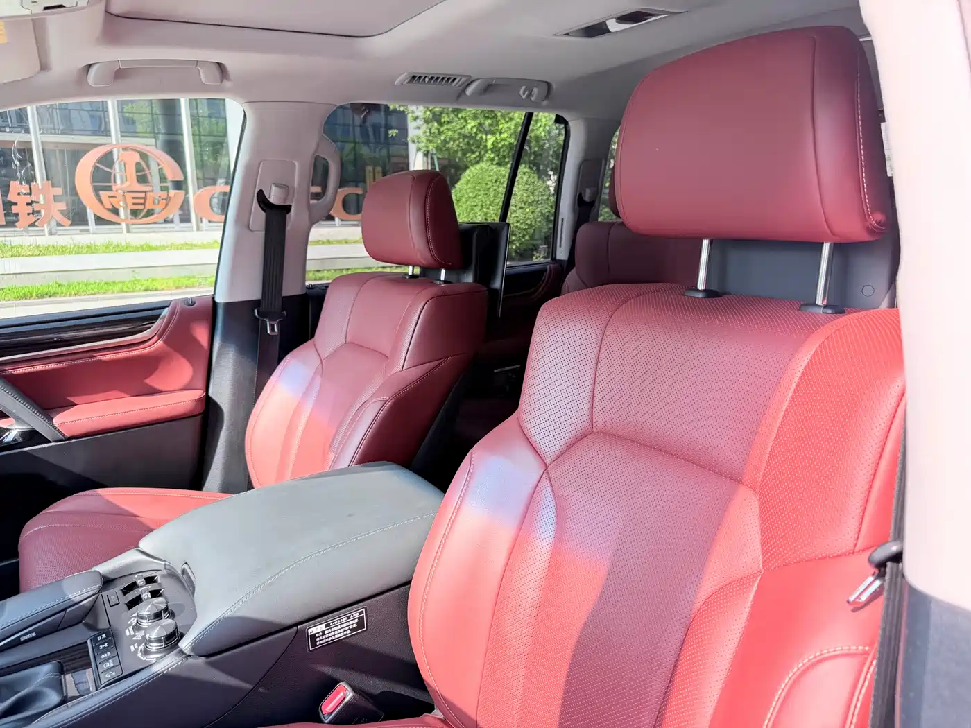 Lexus LX 2019 570 Prestige Luxury Edition фото 8