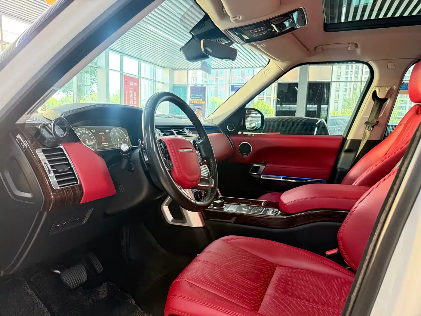 Land Rover Range Rover фото 8