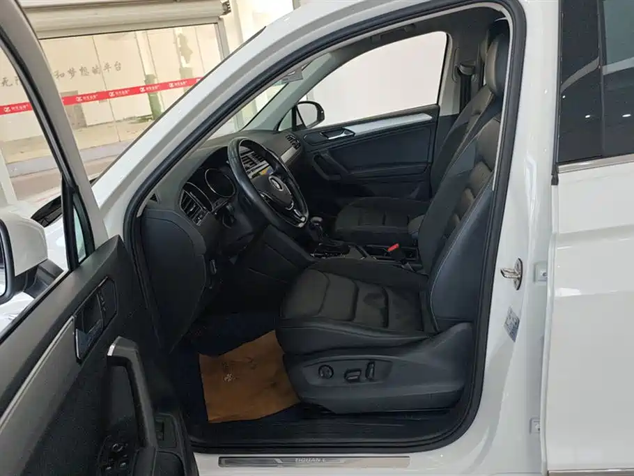 Volkswagen Tiguan L 2019 Facelift 330TSI Auto 2WD Smart Luxury China VI фото 9