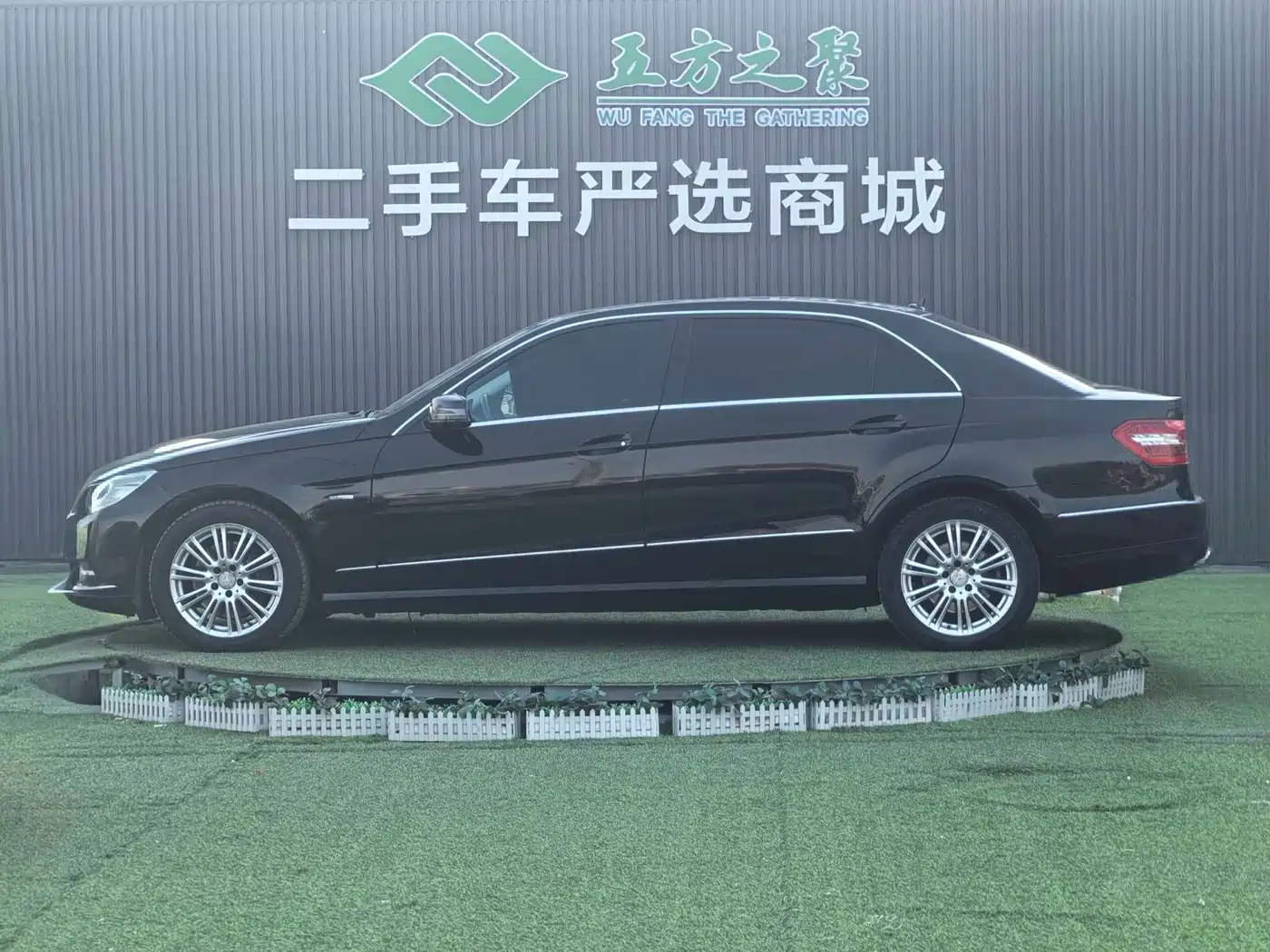Mercedes-Benz E-Class 2012 E 200 L CGI Elegance фото 19