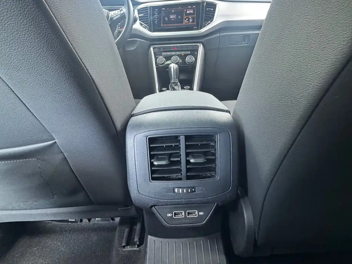 VOLKSWAGEN T ROC EXPLORING SONGS