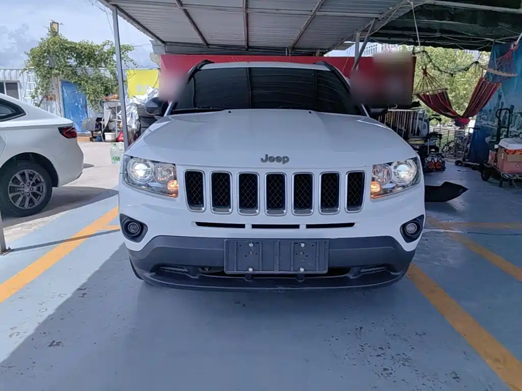 Jeep Compass (Import) 2015 2015 2.0L 2WD Sport