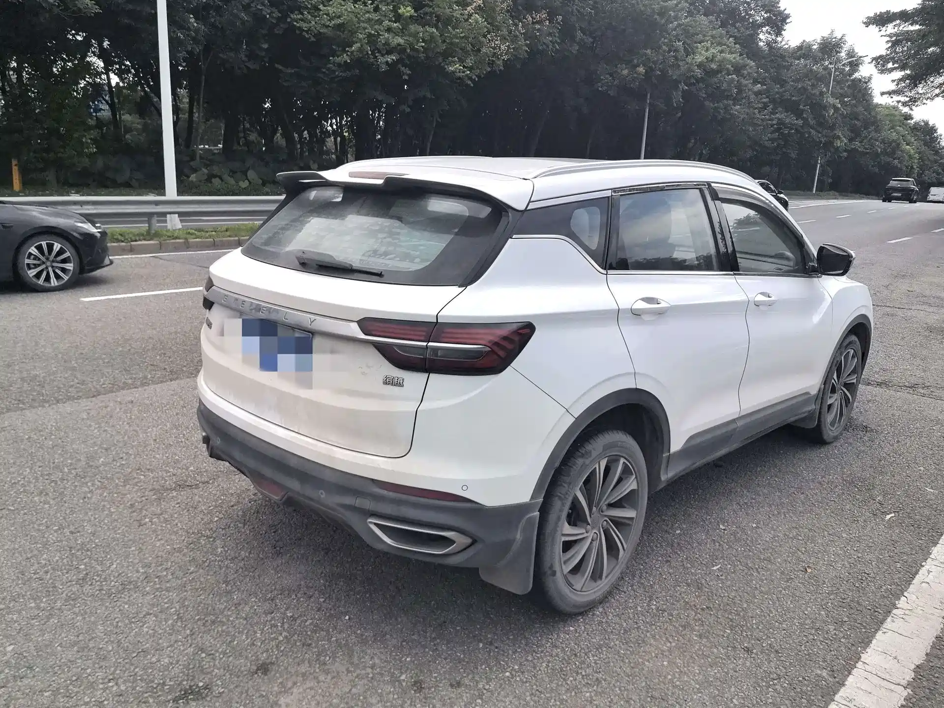 Фото 9 - Geely Coolray