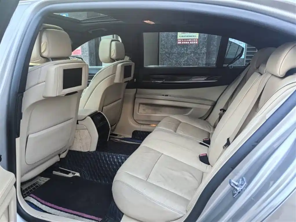 BMW 7 Series 2011 730Li Elegance фото 7