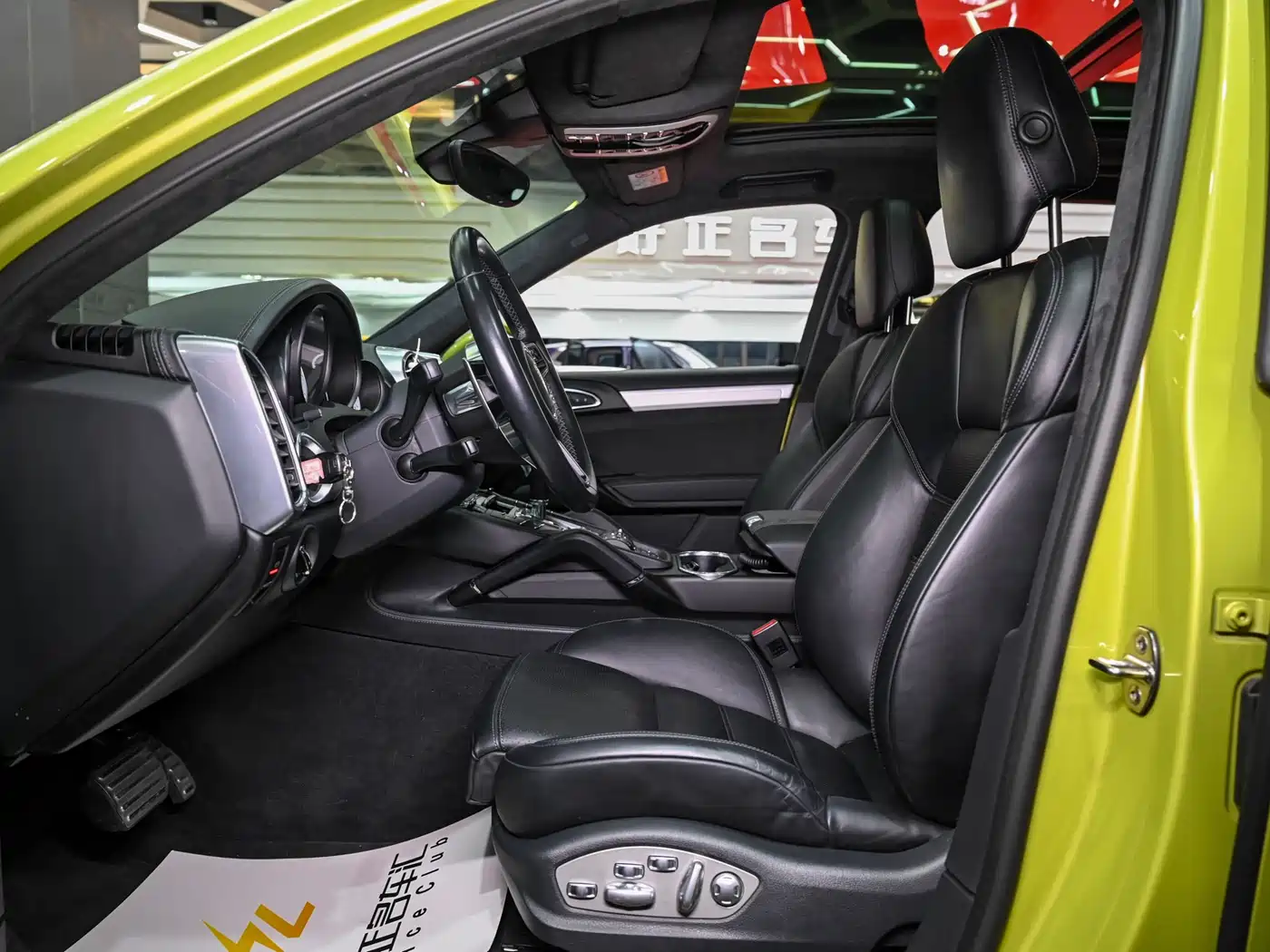 Porsche Cayenne 2015 Cayenne GTS 3.6T фото 9