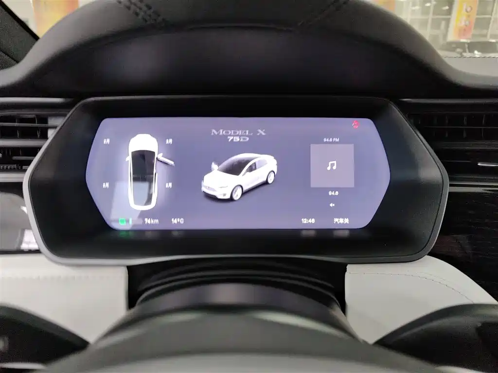 TESLA MODEL X