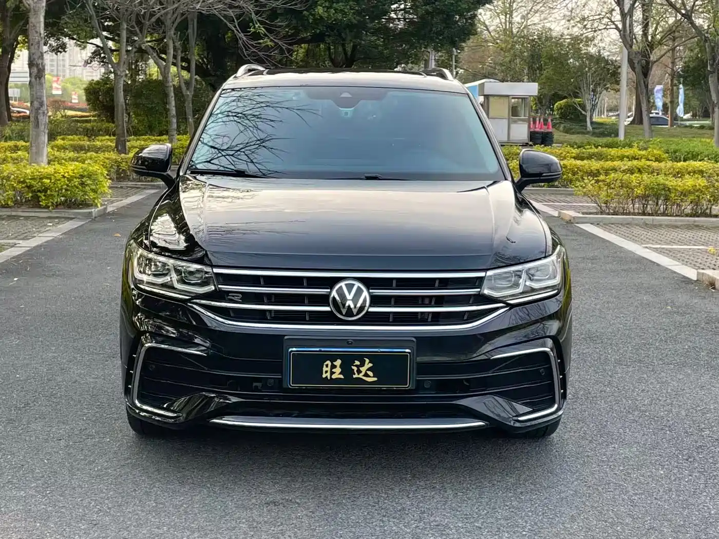 Volkswagen Tiguan L 2022 330TSI Automatic 2WD R-Line Flagship Edition фото 2