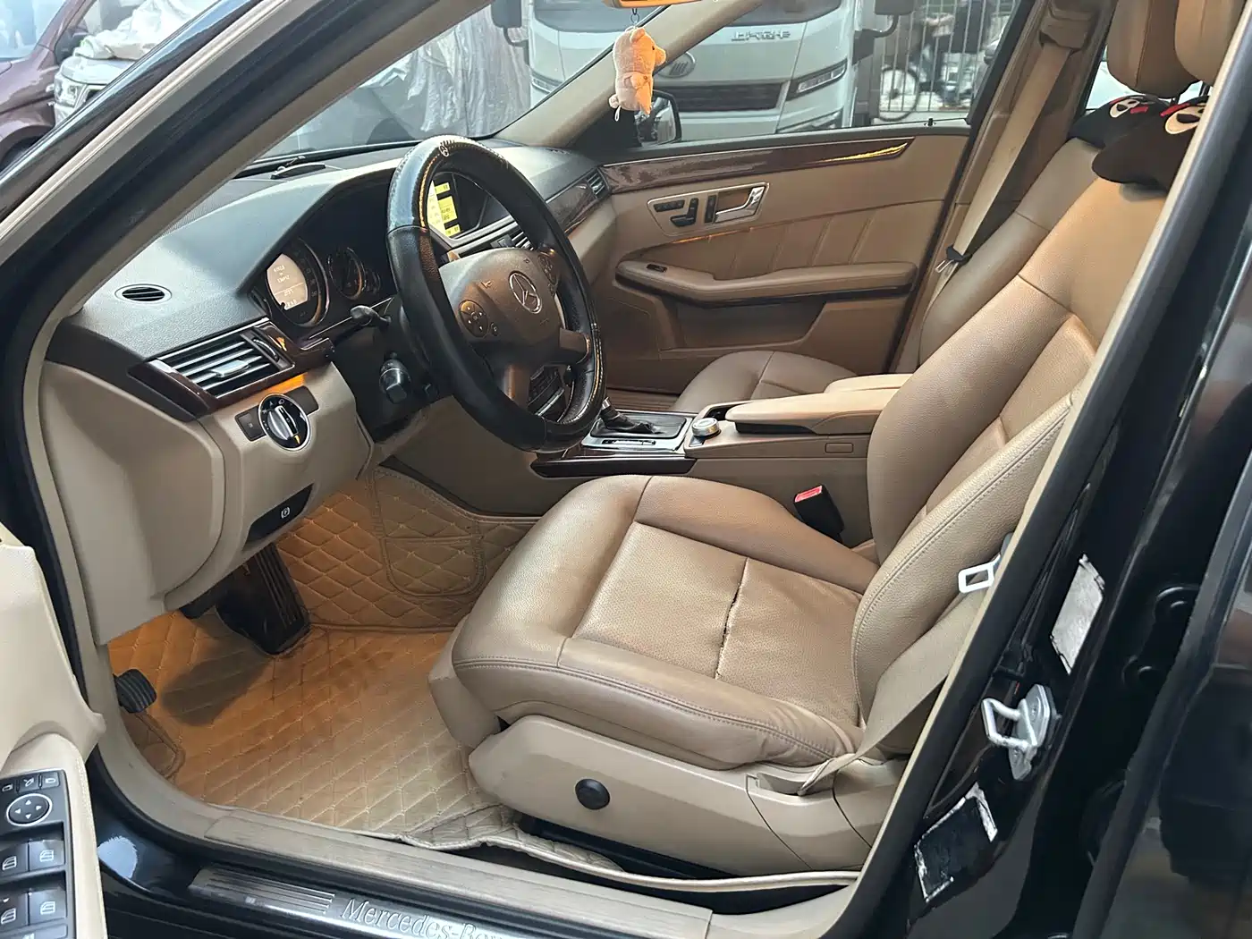 Mercedes-Benz E-Class 2011 E 200 L CGI Elegance фото 7