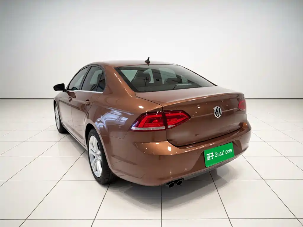 Photo 4 - Volkswagen Lamando