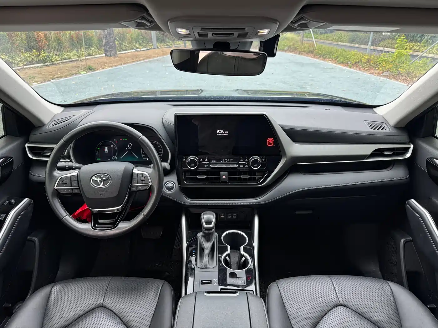 Toyota Highlander 2024 2.5L Smart Hybrid 4WD Luxury 7-seater фото 8