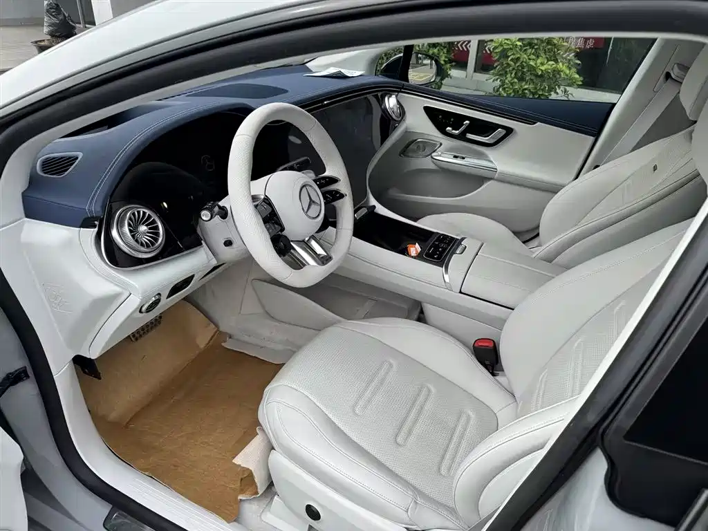 Mercedes-Benz EQE AMG 2023 AMG EQE 53 4MATIC+ фото 3