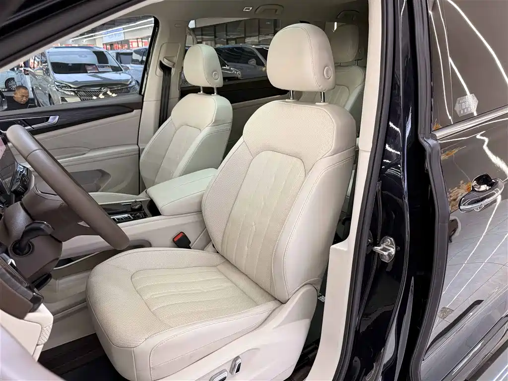 Volkswagen Viloran 2023 380TSI Prestige Edition фото 5