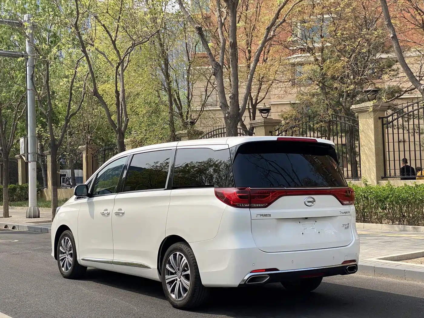 GAC Trumpchi Trumpchi M8 2018 320T Premium Edition фото 4