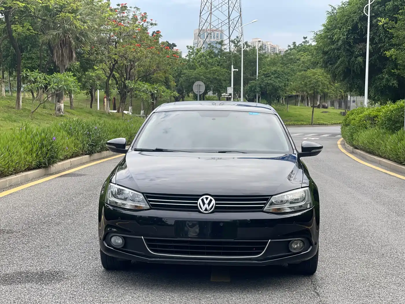 Volkswagen Sagitar 2014 Facelift 1.4TSI Automatic Luxury фото 2
