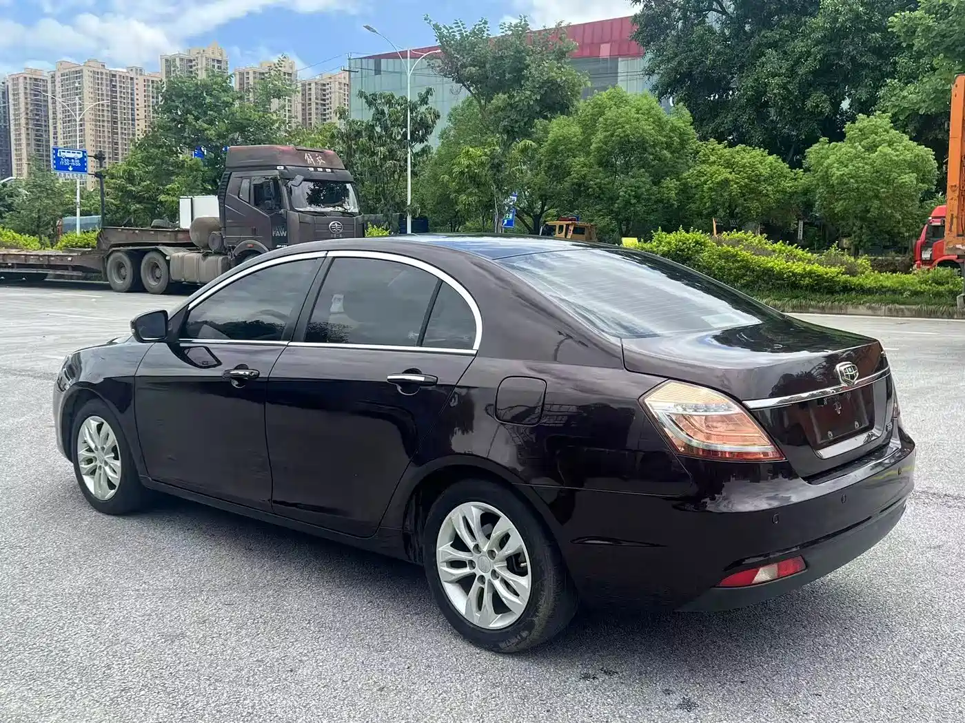 Geely Emgrand 2015 2015 Sedan 1.5L Manual Upward Edition
