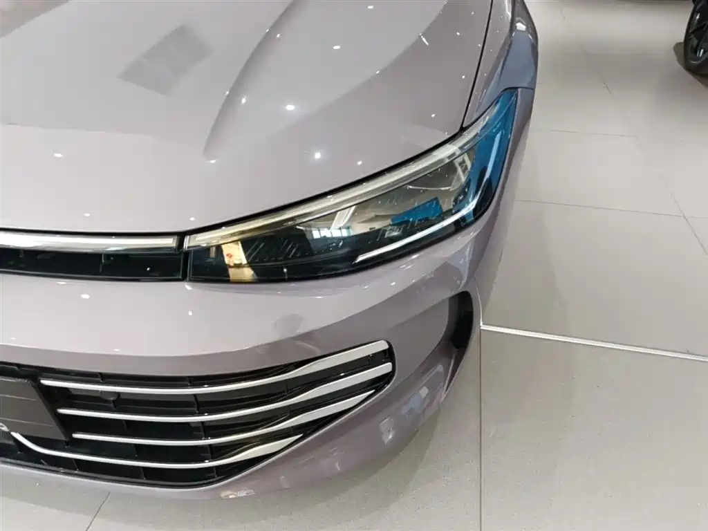 Volkswagen Passat 2025 Pro 380TSI Dragon Prestige Edition фото 24