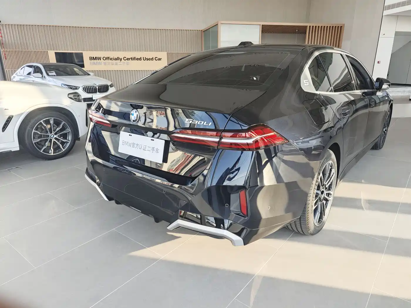 BMW 5 Series 2024 530Li Leading M Sport Package фото 5