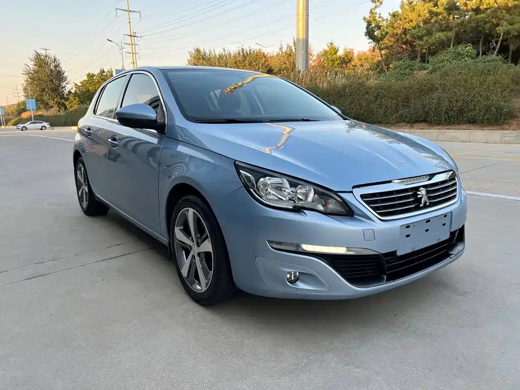 Photo 3 - Peugeot 308S
