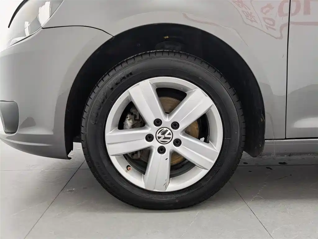 Volkswagen Touran 2015 1.4T Manual Trend Edition 5-seater фото 17
