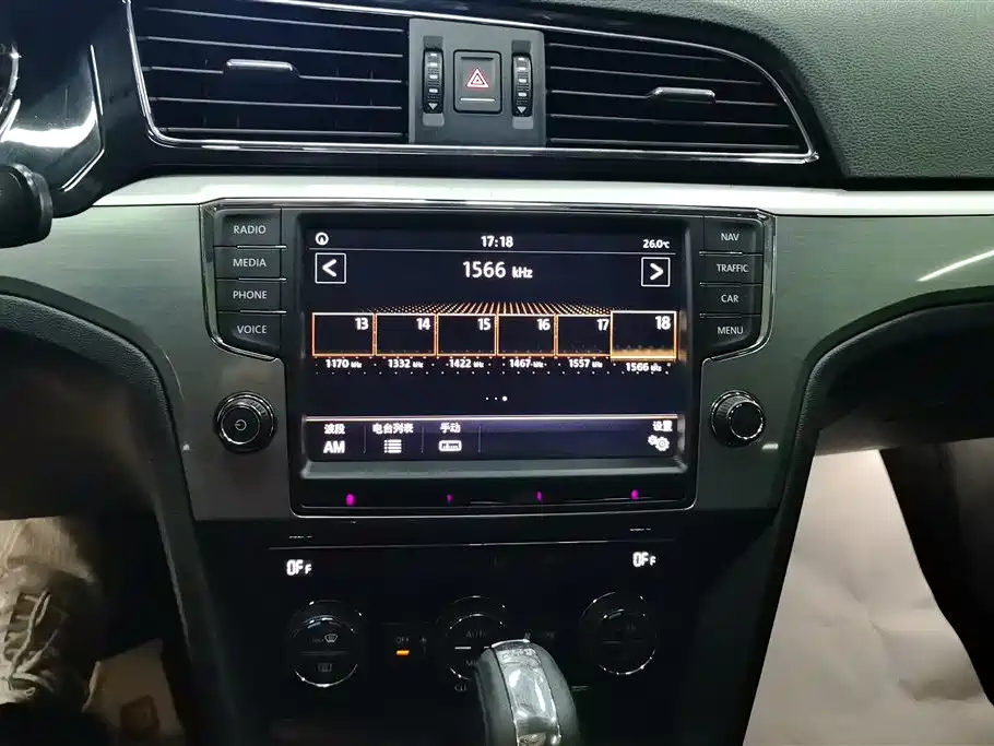 Volkswagen Lamando 2017 280TSI DSG Comfort Edition фото 13