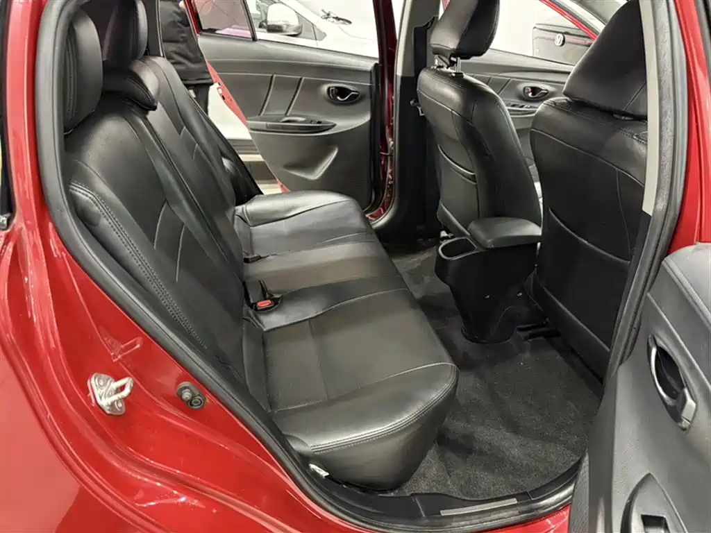 Toyota YARiS L Zhi Xuan 2019 1.5E CVT MeiDong Edition China VI фото 17