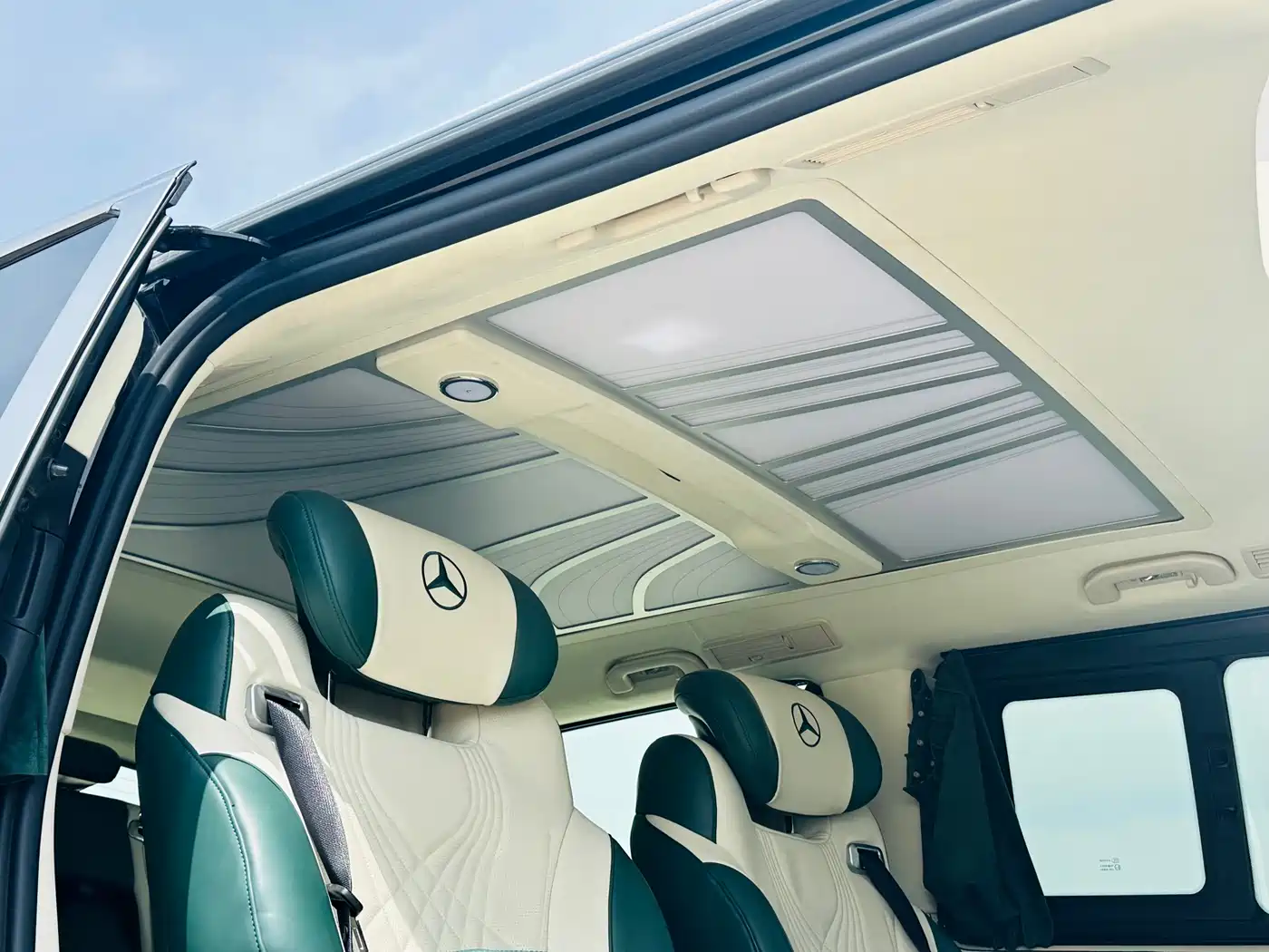 Mercedes-Benz Vito 2023 2.0T Elite 7-Seater фото 22