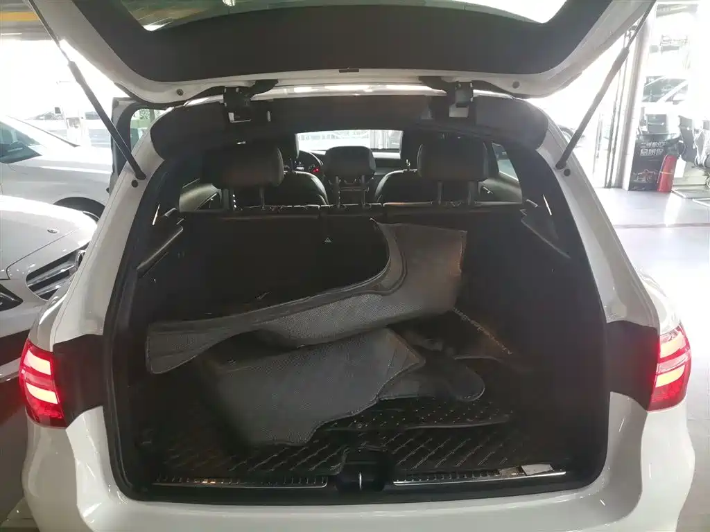Mercedes-Benz GLC 2018 Facelift GLC 260 4MATIC Dynamic фото 19