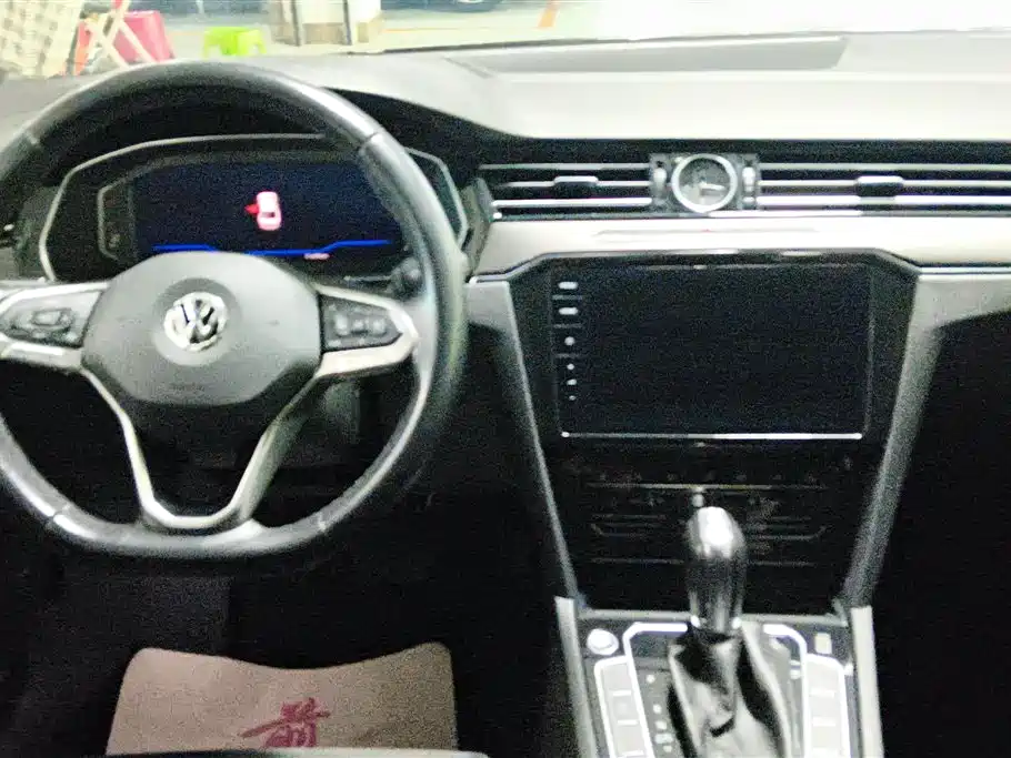Volkswagen Magotan 2020 330TSI DSG Luxury фото 12