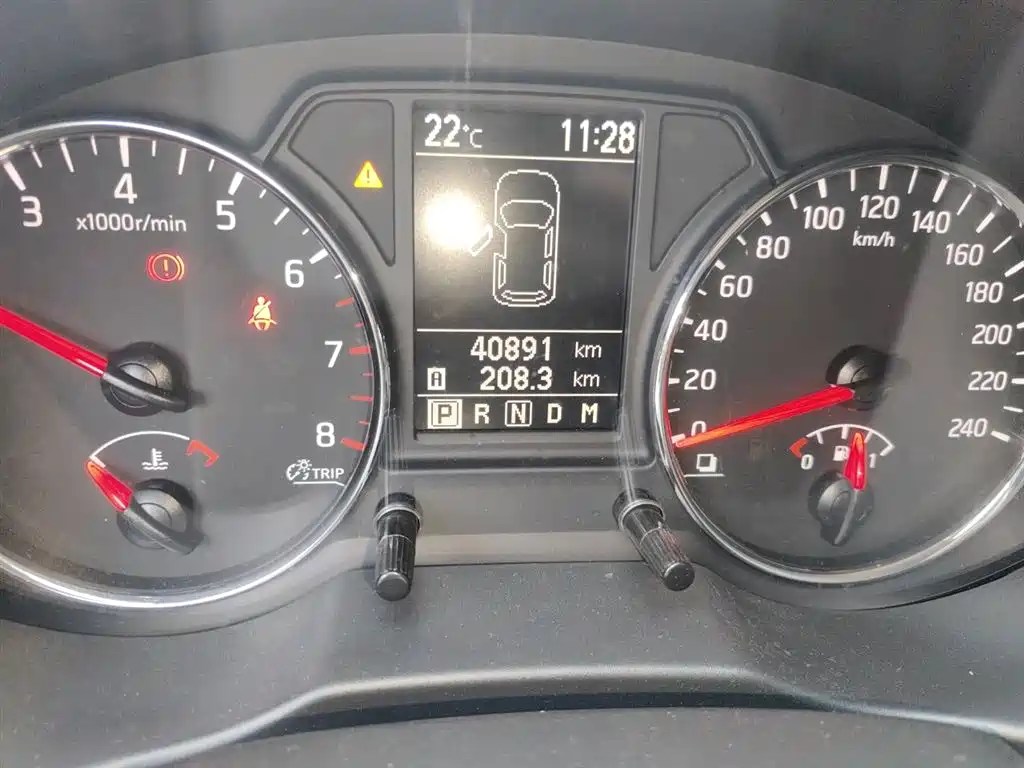 Dongfeng Fengdu MX6 2017 2016 2.0L CVT 2WD Excellence