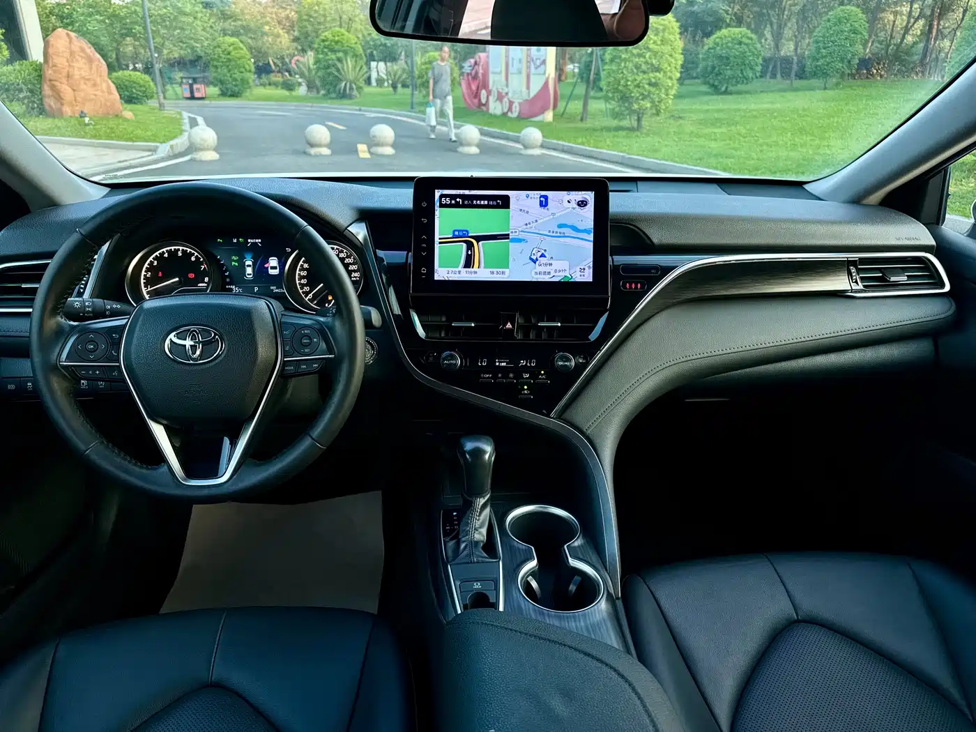 Toyota Camry 2023 2.0G Luxury Edition фото 9