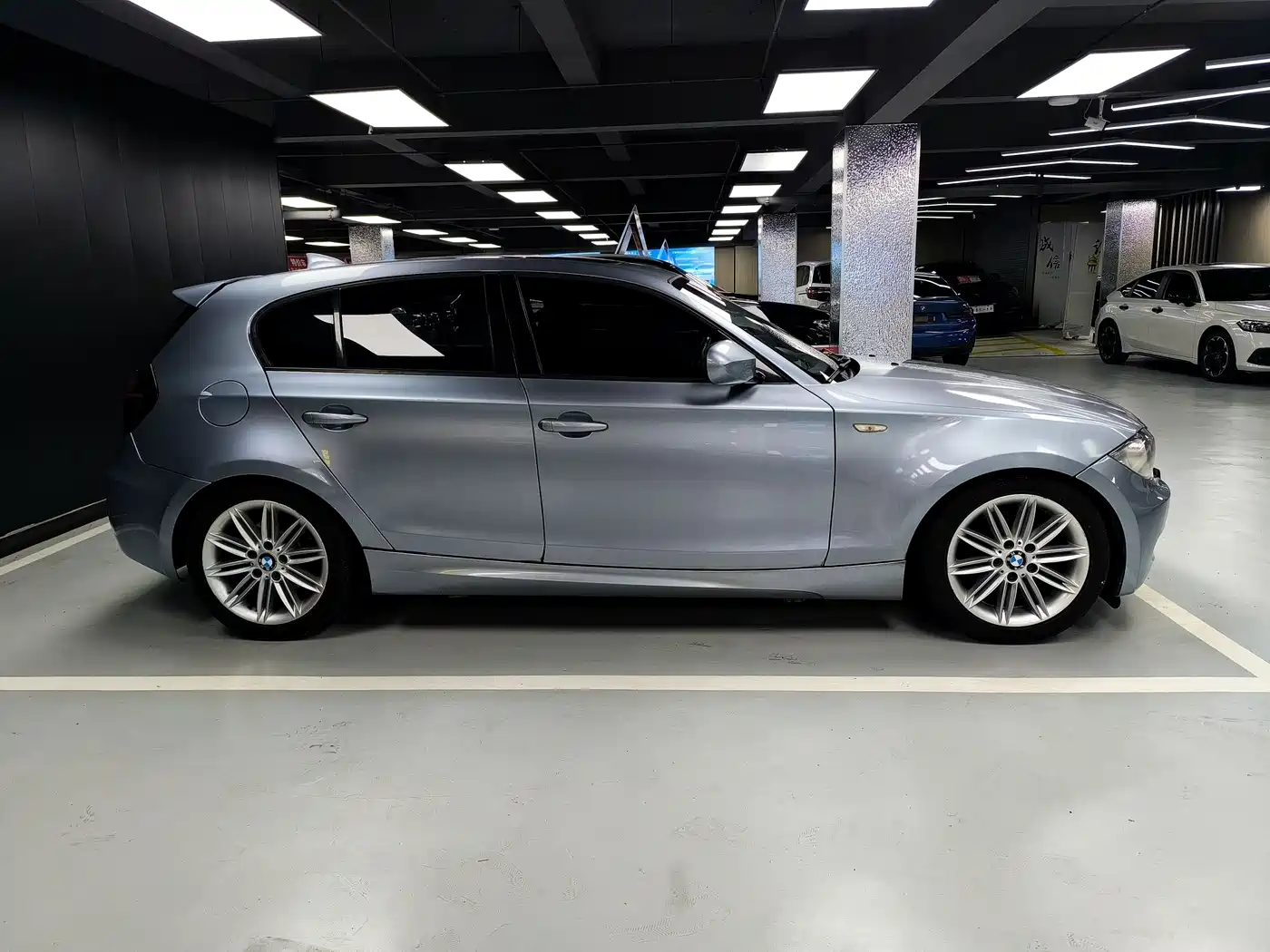 BMW 1 Series (Import) 2010 120i Sport Limited Edition фото 4