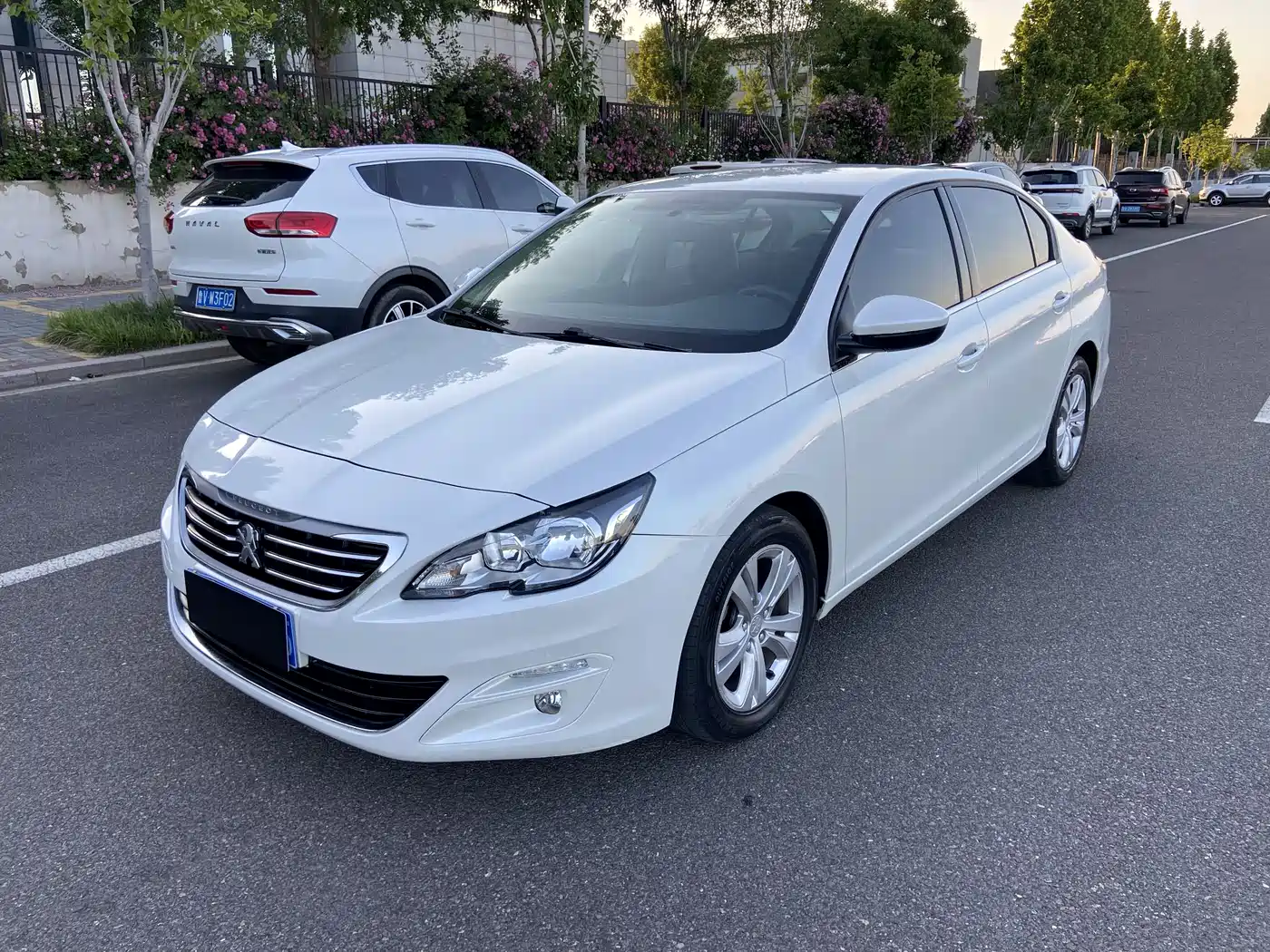 Peugeot 408 2014 1.8L Manual Leading Edition