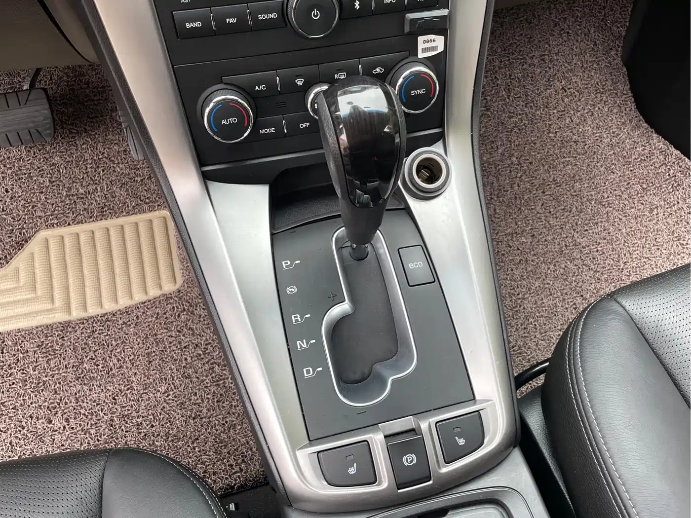 Chevrolet Captiva 2014 2.4L 4WD Flagship 7-seater фото 10