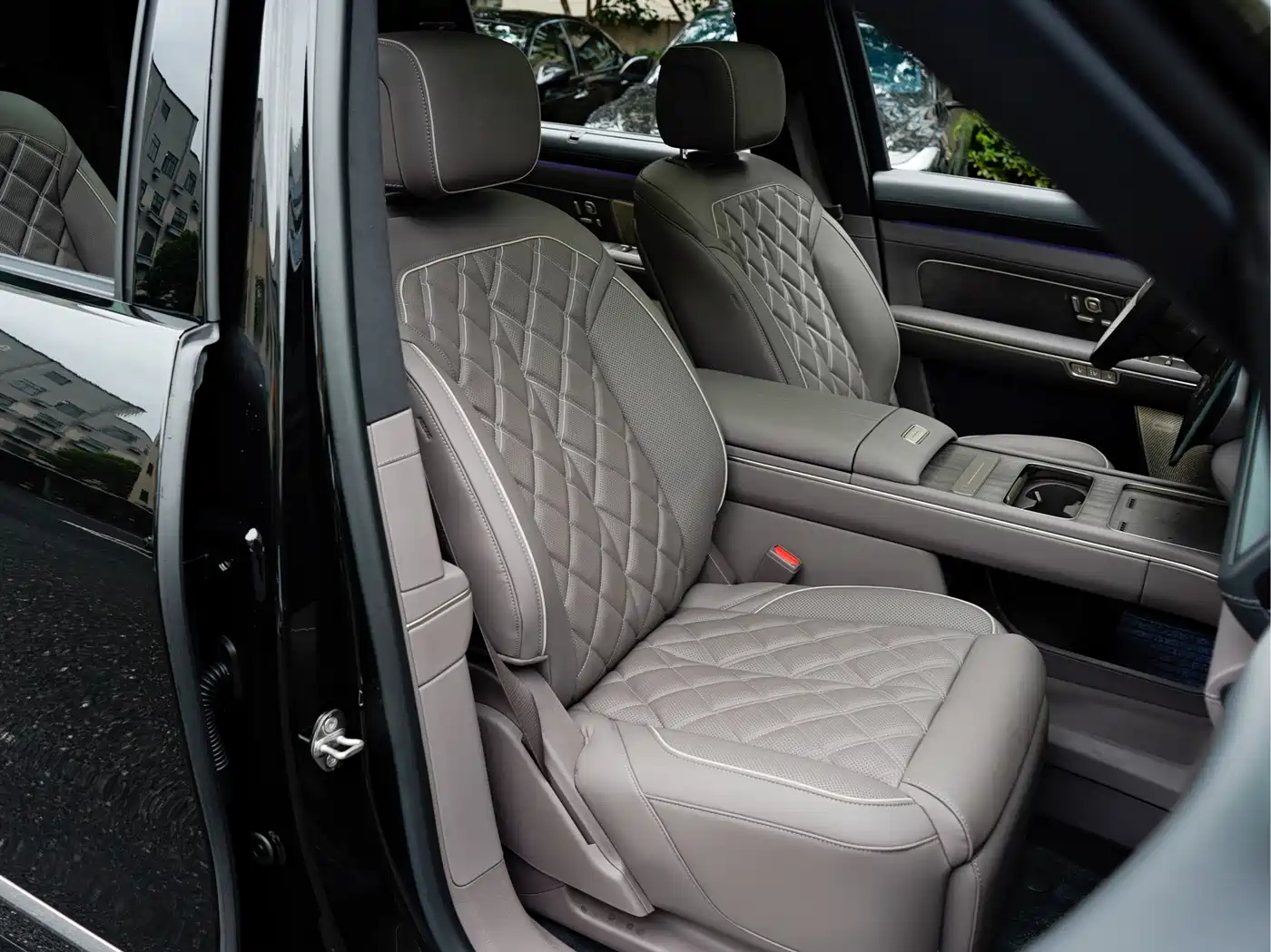 NIO ES8 2026 2025 Model 6-Seat Executive Luxury Edition