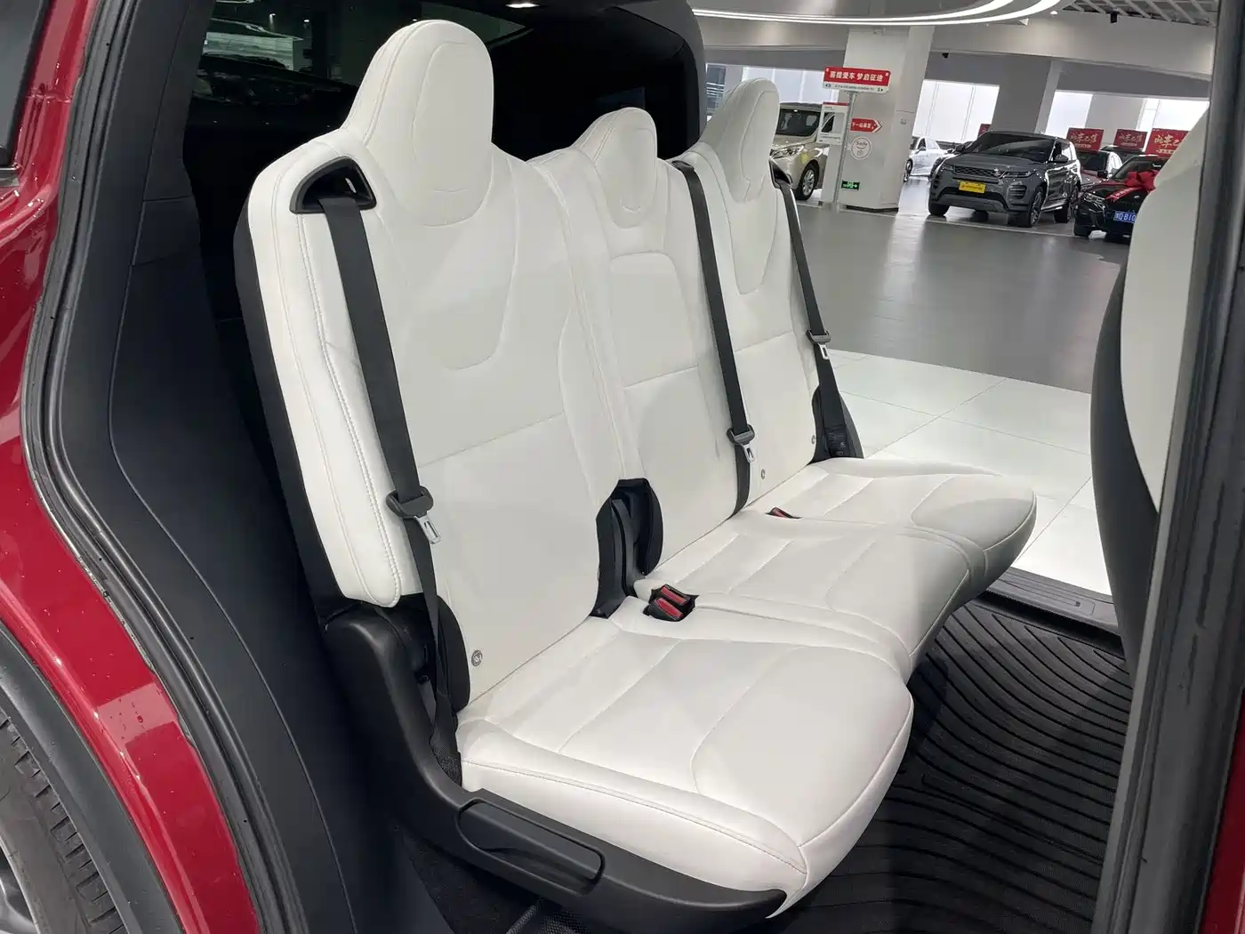 TESLA MODEL X