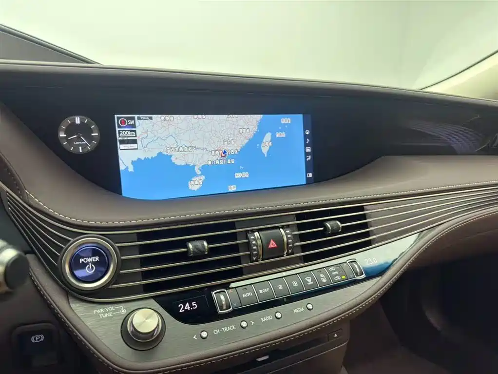 Lexus LS 2020 500h Excellence (China V) фото 8