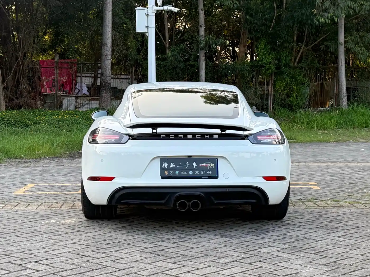 Porsche 718 2019 Cayman T 2.0T фото 14
